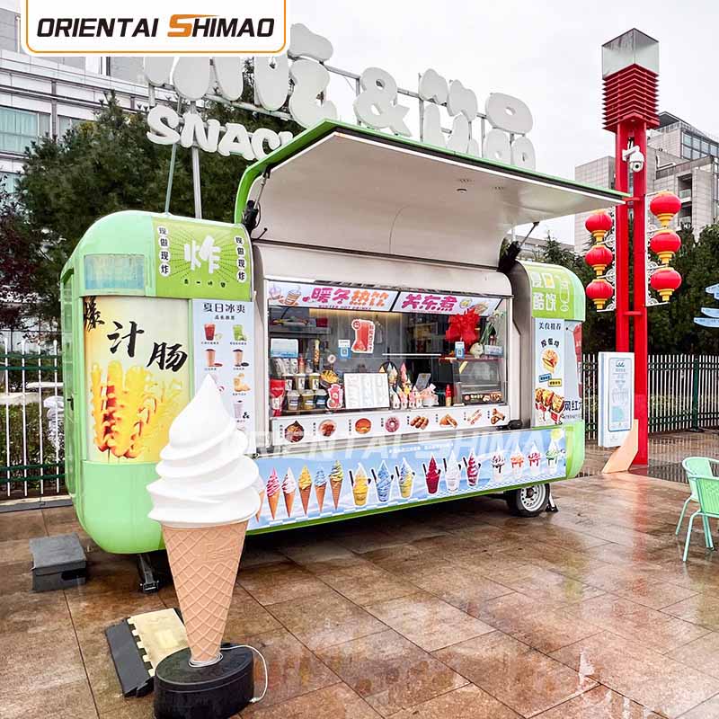 Madtrailer med fuldt udstyret køkken